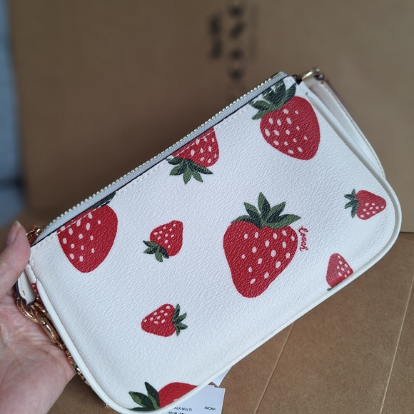 NWT Coach Nolita 19 With Wild Strawberry Print CH533 + Free Chain - Picture 6 of 12